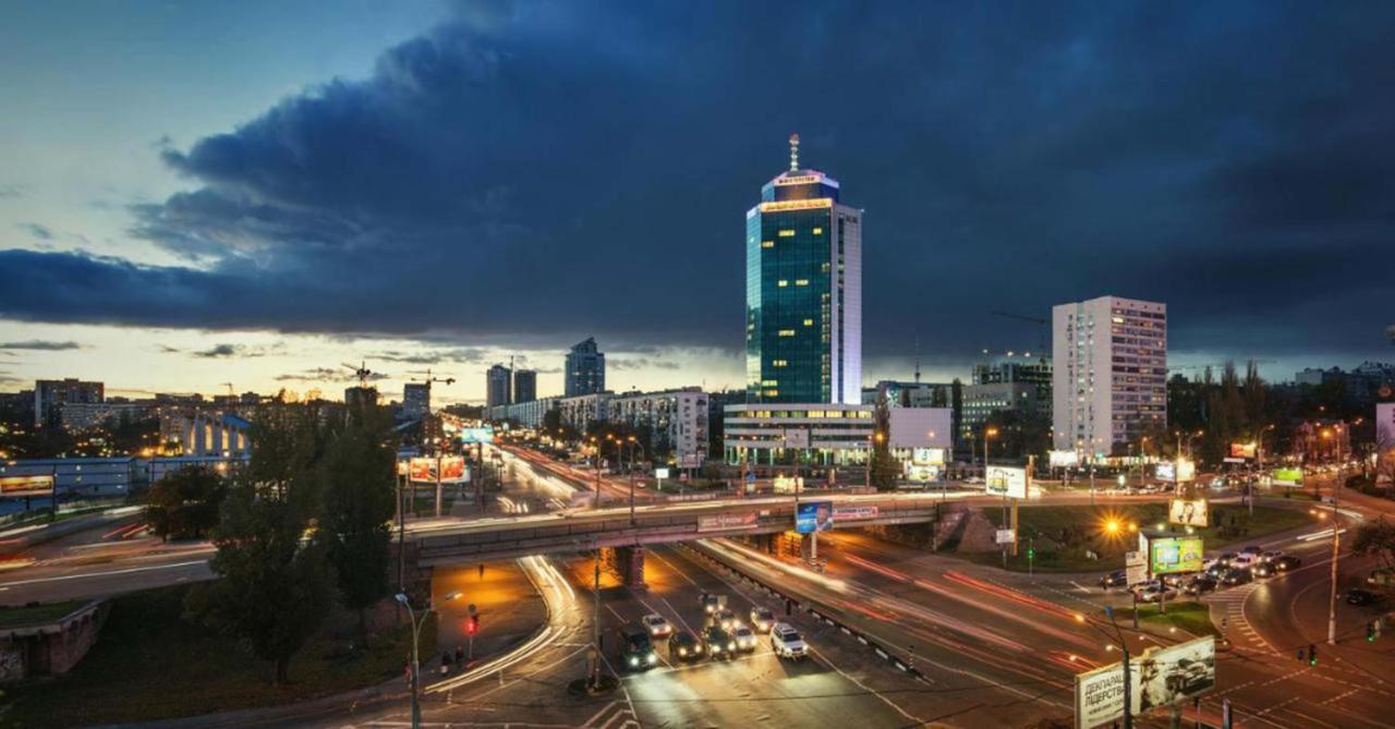 Уютная Vip Студия В Центре Метро Политех Охматдет Паркинг Kiev Eksteriør billede